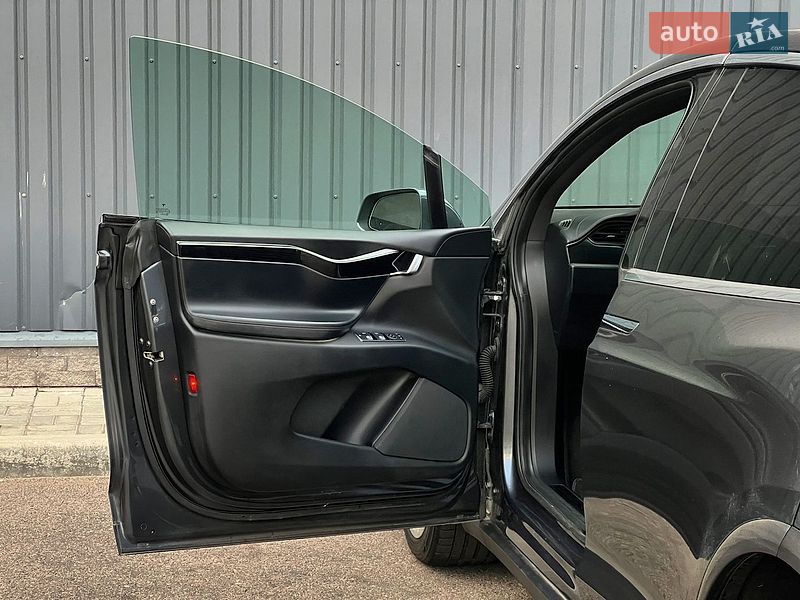 Позашляховик / Кросовер Tesla Model X 2018 в Миколаєві фото 8 Позашляховик / Кросовер Tesla Model X 2018 в Миколаєві