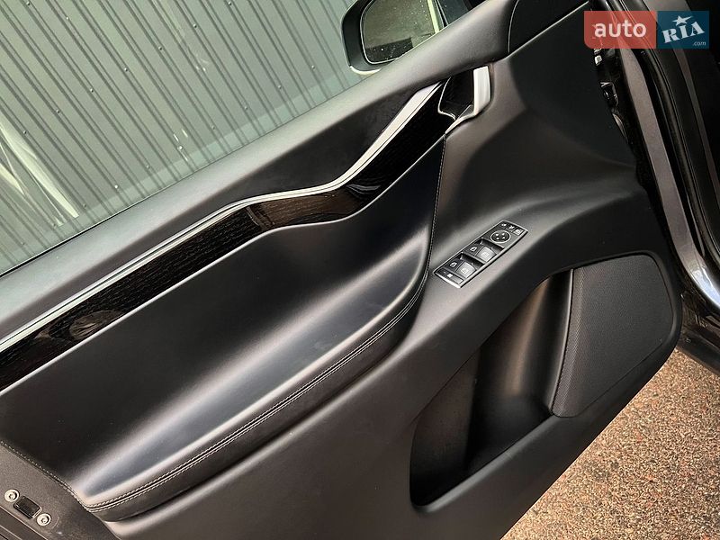 Позашляховик / Кросовер Tesla Model X 2018 в Миколаєві фото 9 Позашляховик / Кросовер Tesla Model X 2018 в Миколаєві