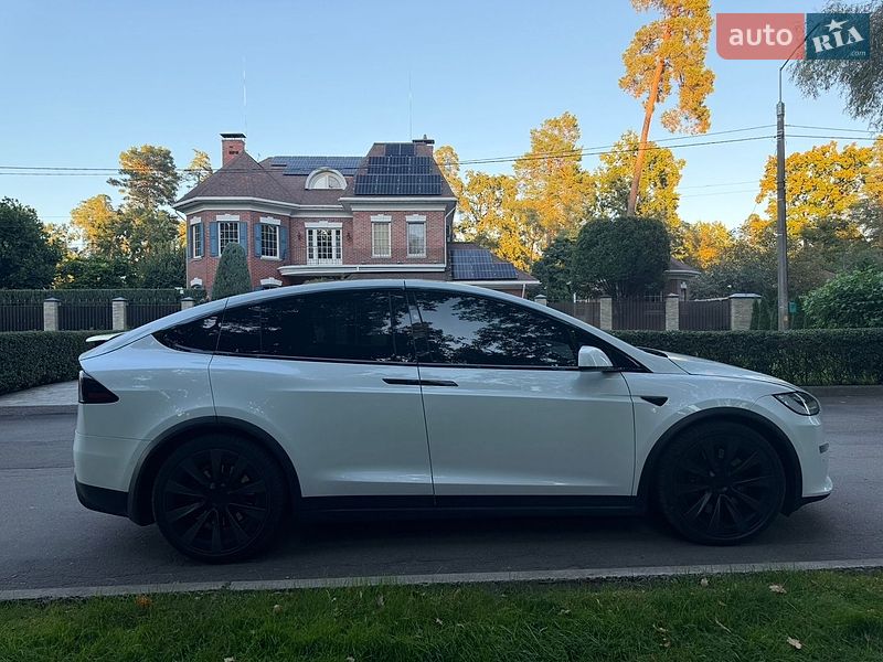 Позашляховик / Кросовер Tesla Model X 2022 в Бучі