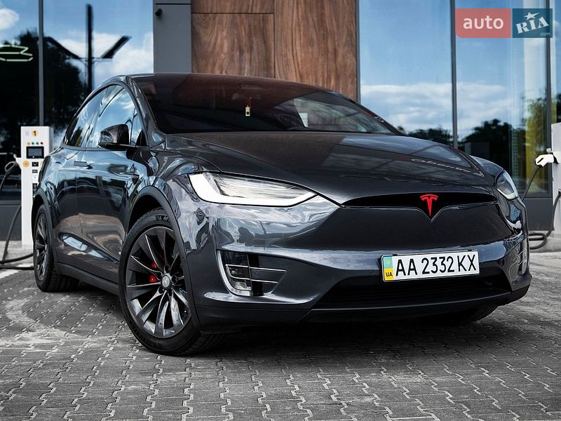 Позашляховик / Кросовер Tesla Model X 2018 в Києві