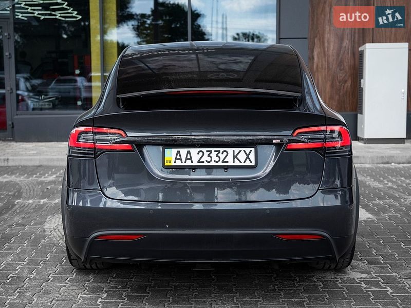 Позашляховик / Кросовер Tesla Model X 2018 в Києві