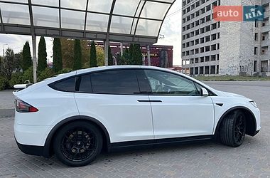 Позашляховик / Кросовер Tesla Model X 2020 в Тернополі