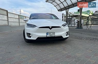 Позашляховик / Кросовер Tesla Model X 2020 в Тернополі