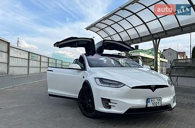 Позашляховик / Кросовер Tesla Model X 2020 в Тернополі