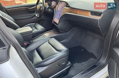 Позашляховик / Кросовер Tesla Model X 2020 в Тернополі