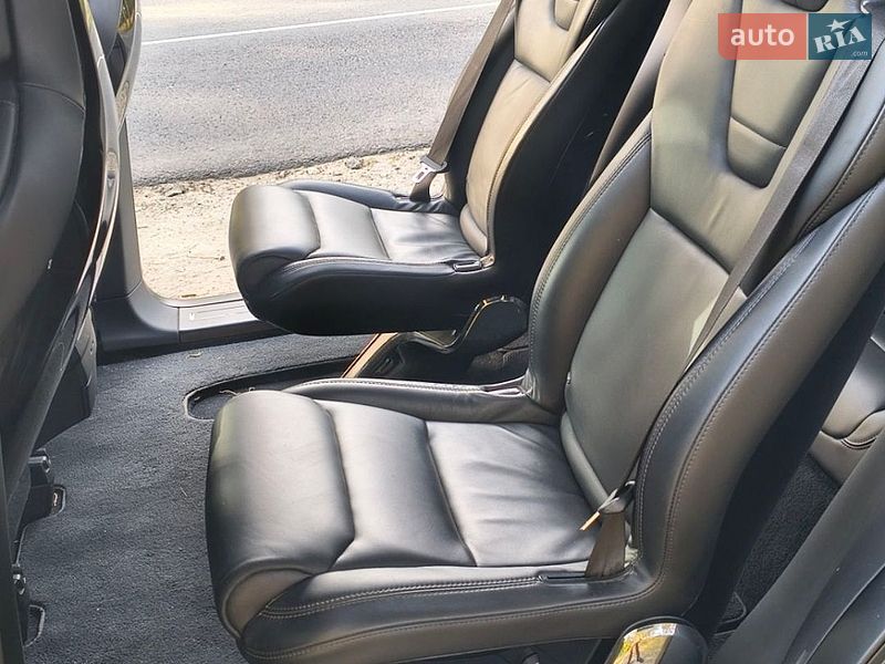 Внедорожник / Кроссовер Tesla Model X 2016 в Новояворовске