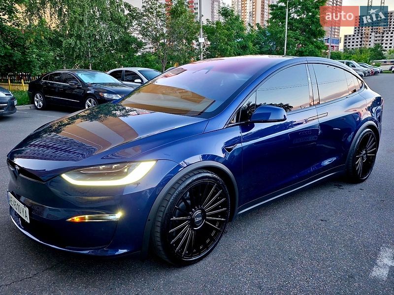 Tesla Model X 2022