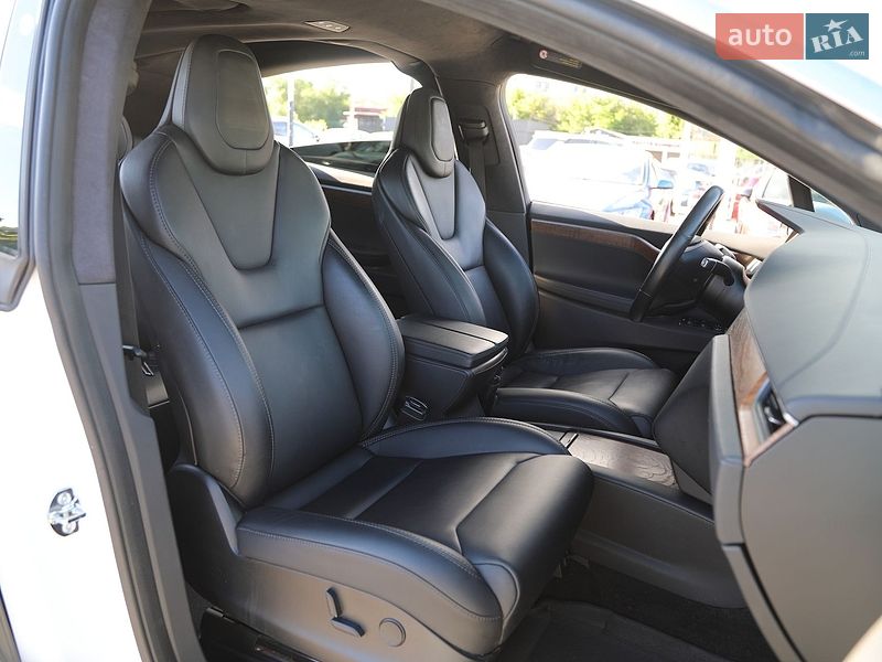 Внедорожник / Кроссовер Tesla Model X 2019 в Харькове