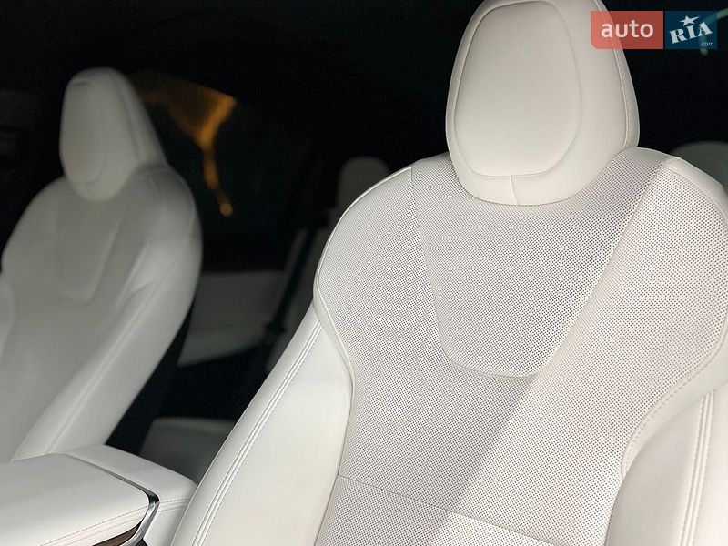 Внедорожник / Кроссовер Tesla Model X 2025 в Львове