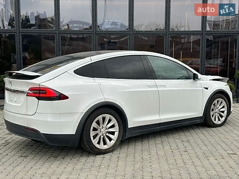 Внедорожник / Кроссовер Tesla Model X 2016 в Львове фото 7 Внедорожник / Кроссовер Tesla Model X 2016 в Львове