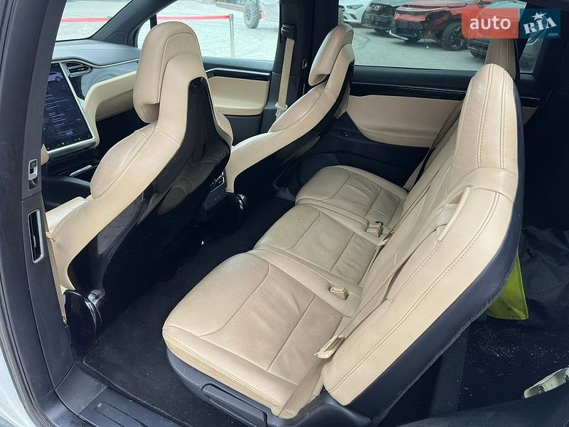 Внедорожник / Кроссовер Tesla Model X 2016 в Львове фото 12 Внедорожник / Кроссовер Tesla Model X 2016 в Львове