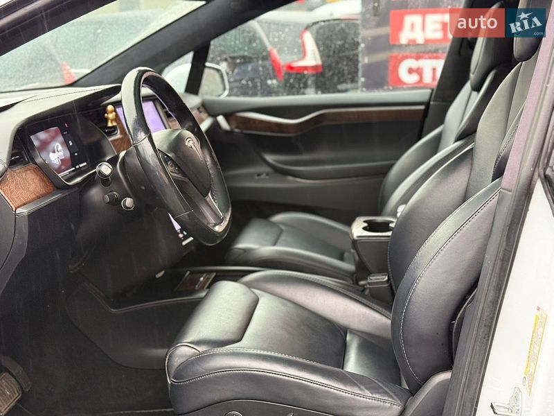Позашляховик / Кросовер Tesla Model X 2019 в Стрию фото 42 Позашляховик / Кросовер Tesla Model X 2019 в Стрию