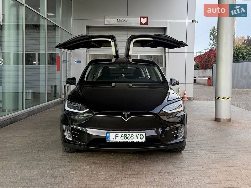 Позашляховик / Кросовер Tesla Model X 2018 в Кривому Розі фото 8 Позашляховик / Кросовер Tesla Model X 2018 в Кривому Розі