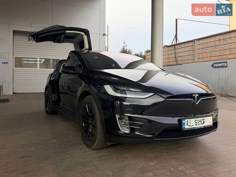 Позашляховик / Кросовер Tesla Model X 2018 в Кривому Розі фото 10 Позашляховик / Кросовер Tesla Model X 2018 в Кривому Розі