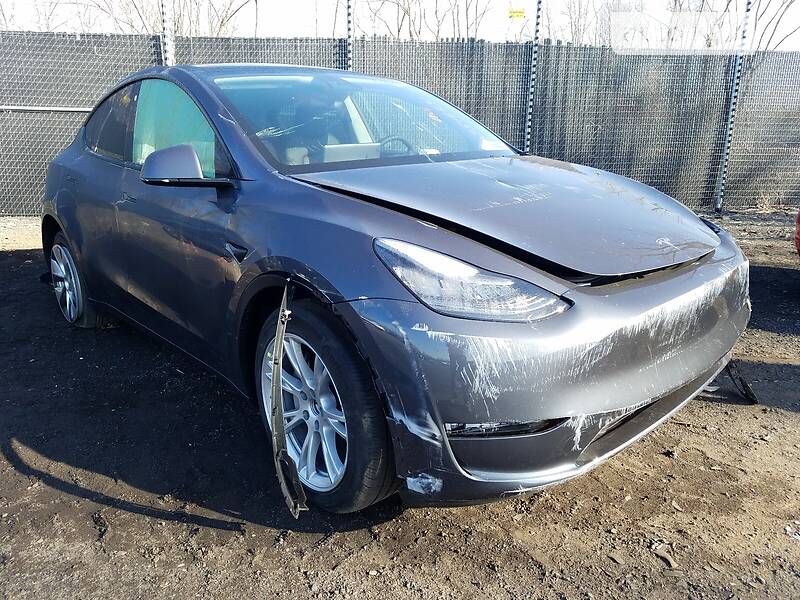 Внедорожник / Кроссовер Tesla Model Y 2021 в 