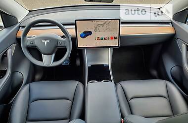 Внедорожник / Кроссовер Tesla Model Y 2020 в Киеве