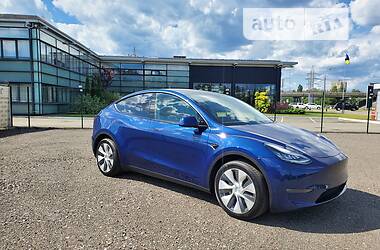 Внедорожник / Кроссовер Tesla Model Y 2020 в Киеве