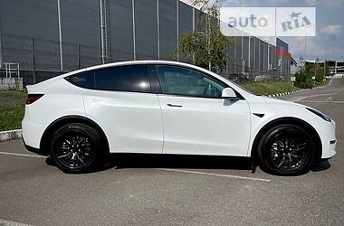 Внедорожник / Кроссовер Tesla Model Y 2021 в Ровно