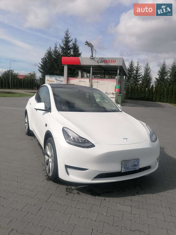Внедорожник / Кроссовер Tesla Model Y 2021 в Тернополе