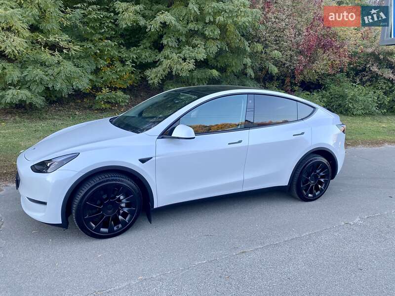 Внедорожник / Кроссовер Tesla Model Y 2022 в Киеве