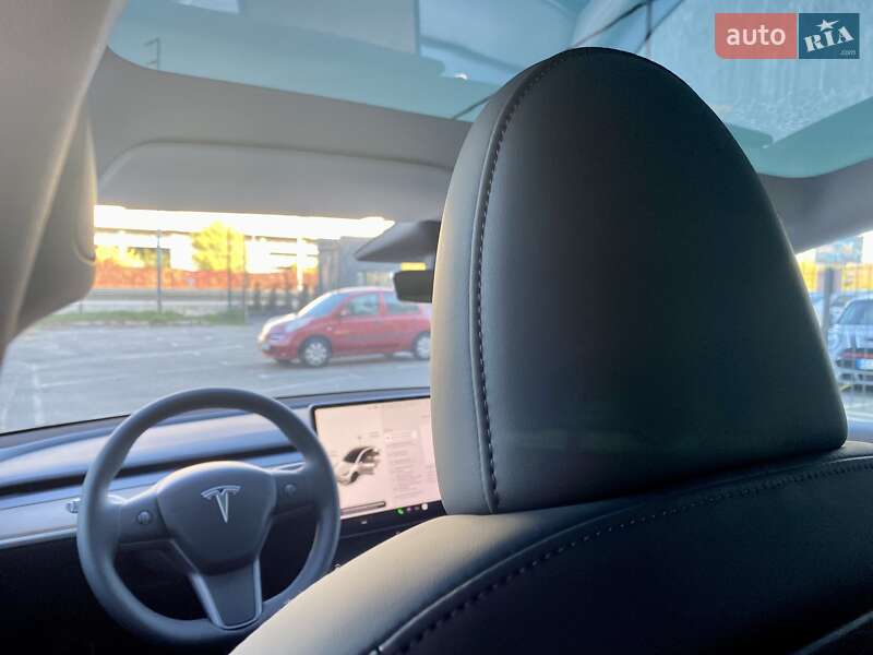 Внедорожник / Кроссовер Tesla Model Y 2022 в Киеве