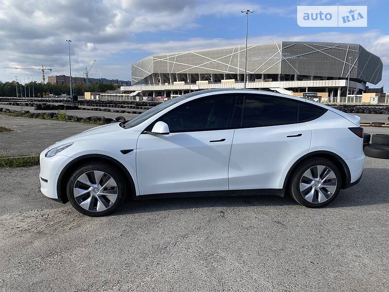 Позашляховик / Кросовер Tesla Model Y 2020 в Львові