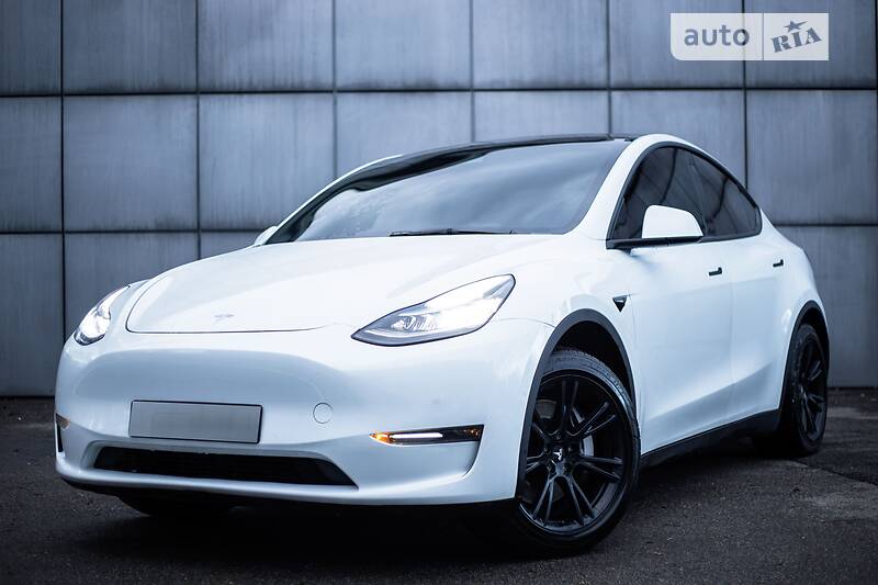 Внедорожник / Кроссовер Tesla Model Y 2020 в Киеве