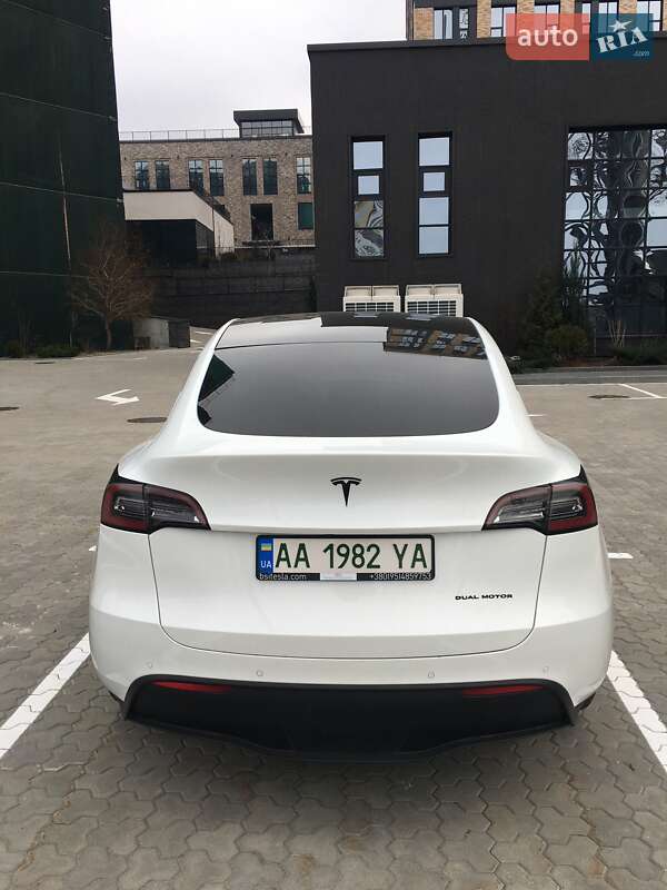 Внедорожник / Кроссовер Tesla Model Y 2020 в Киеве