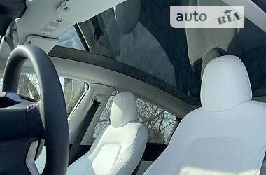 Внедорожник / Кроссовер Tesla Model Y 2021 в 