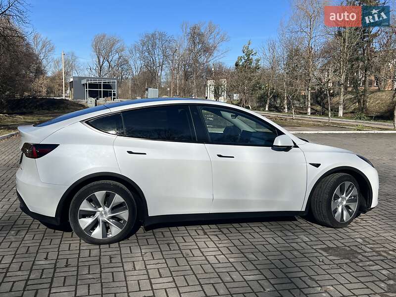 Универсал Tesla Model Y 2021 в Трускавце