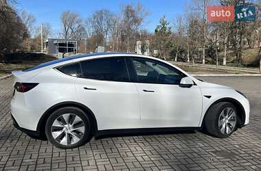 Универсал Tesla Model Y 2021 в 