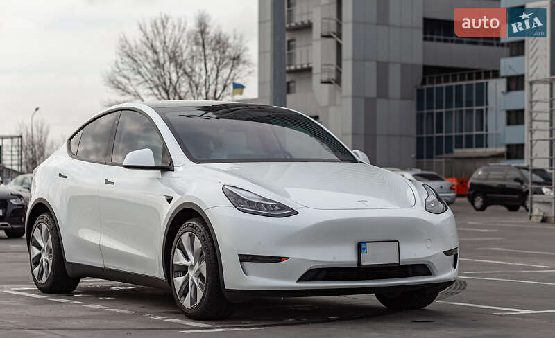 Tesla Model Y 2020