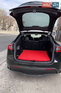 Внедорожник / Кроссовер Tesla Model Y 2021 в 