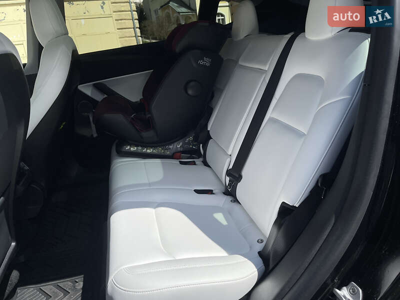 Внедорожник / Кроссовер Tesla Model Y 2020 в Киеве