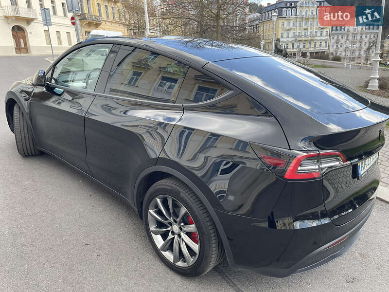 Позашляховик / Кросовер Tesla Model Y 2020 в Києві