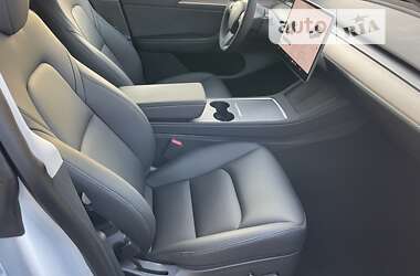 Позашляховик / Кросовер Tesla Model Y 2022 в 