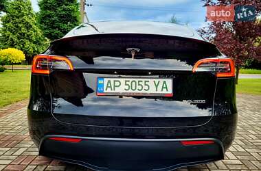 Внедорожник / Кроссовер Tesla Model Y 2021 в 