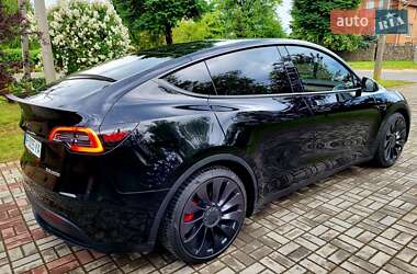 Внедорожник / Кроссовер Tesla Model Y 2021 в 