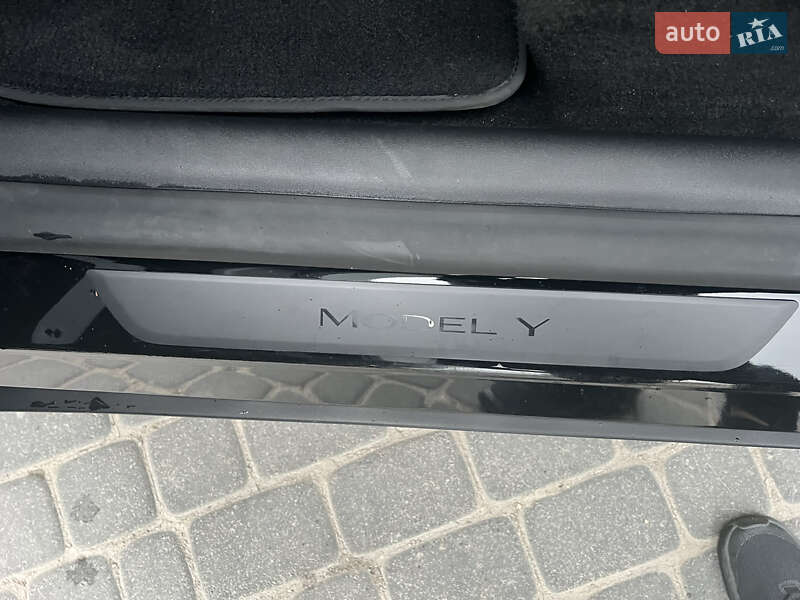 Позашляховик / Кросовер Tesla Model Y 2021 в Тернополі