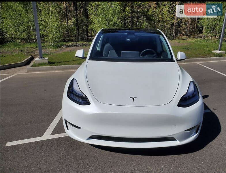 Внедорожник / Кроссовер Tesla Model Y 2020 в Киеве