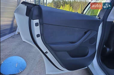 Внедорожник / Кроссовер Tesla Model Y 2020 в Киеве