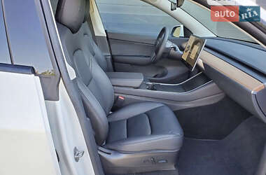 Внедорожник / Кроссовер Tesla Model Y 2020 в Киеве