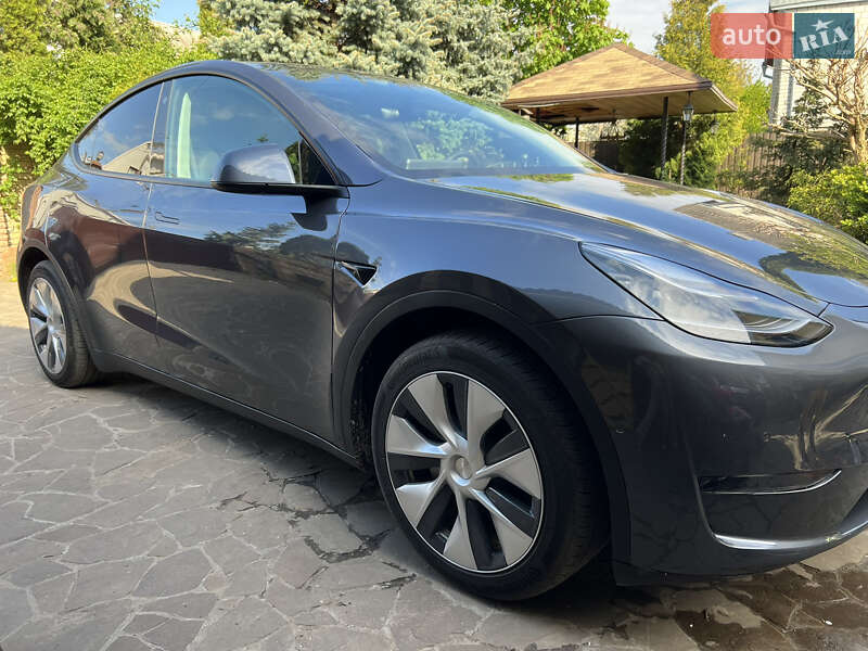 Внедорожник / Кроссовер Tesla Model Y 2022 в Киеве