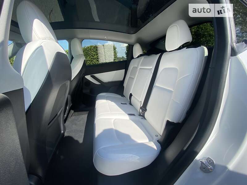 Позашляховик / Кросовер Tesla Model Y 2021 в Києві фото 11 Позашляховик / Кросовер Tesla Model Y 2021 в Києві