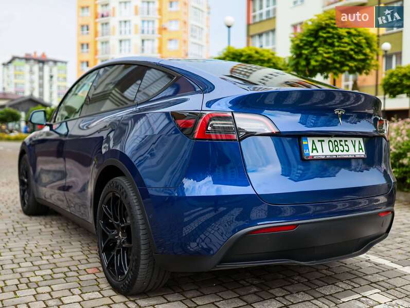 Позашляховик / Кросовер Tesla Model Y 2021 в Івано-Франківську