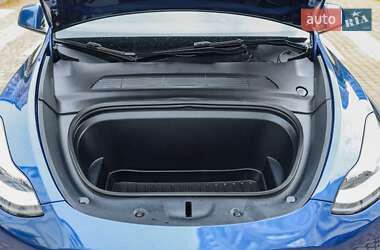 Внедорожник / Кроссовер Tesla Model Y 2021 в 