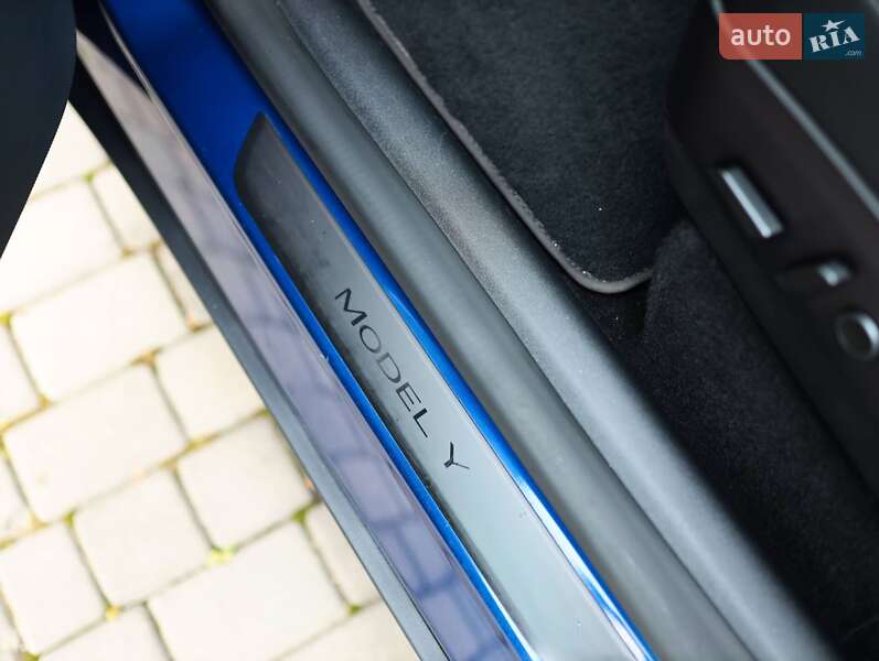 Позашляховик / Кросовер Tesla Model Y 2021 в Івано-Франківську