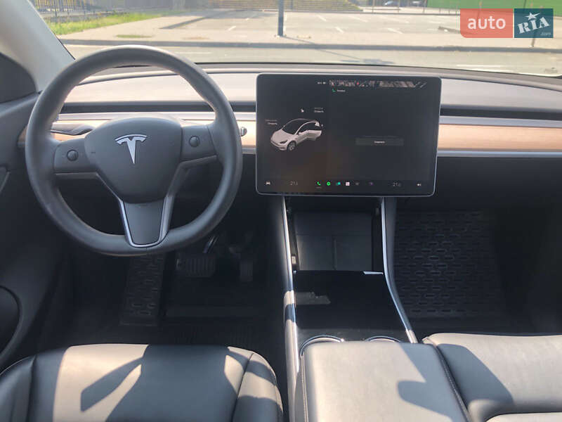 Внедорожник / Кроссовер Tesla Model Y 2020 в Киеве