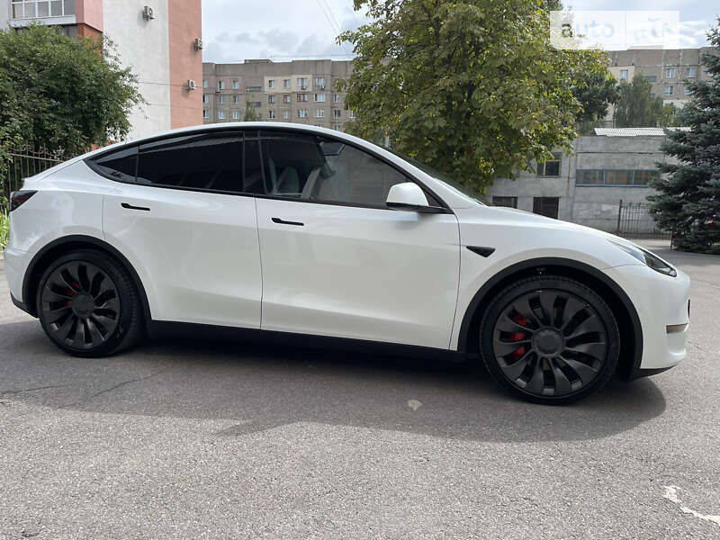 Позашляховик / Кросовер Tesla Model Y 2022 в Вінниці