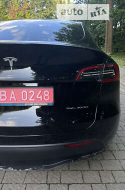 Внедорожник / Кроссовер Tesla Model Y 2022 в Львове